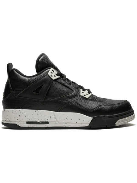 Air Jordan 4 Retro sneakers
