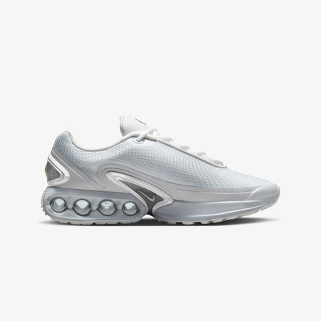 Nike AIR MAX DN { WHITE/METALLIC SILVER-PURE PLATINUM
