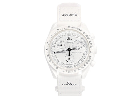 Swatch x Omega Bioceramic Moonswatch Mission To Moonphase Snoopy SO33W700
