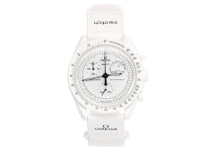 Swatch x Omega Bioceramic Moonswatch Mission To Moonphase Snoopy SO33W700