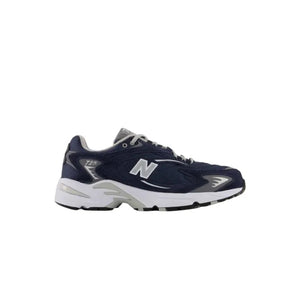 New Balance 725 Off White