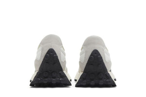New Balance Wmns 327 'Sea Salt Black'