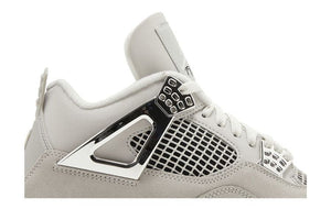 Air Jordan 4 Frozen Moments
