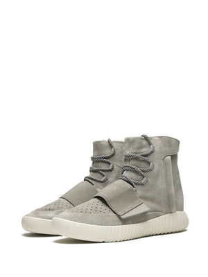 Yeezy 750 Boost sneakers