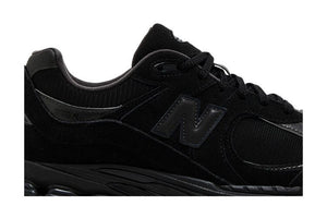 New Balance 2002R Black Cat