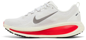 Nike Vomero 18 Platinum Tint Siren Red