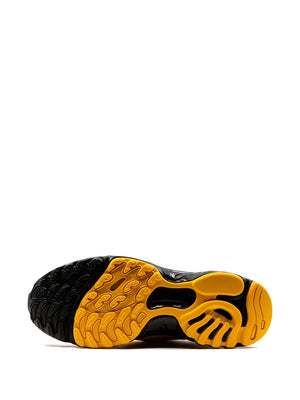 Daytona DMX Experiment "Pyer Moss" sneakers