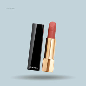 CHANEL
ROUGE ALLURE VELVET
Luminous Matte Lip Colour