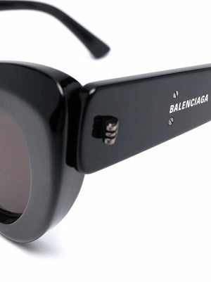 Mega cat-eye sunglasses