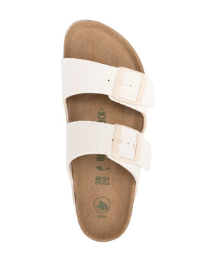buckle-fastened sandals