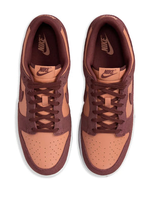 Dunk Low Retro SE sneakers