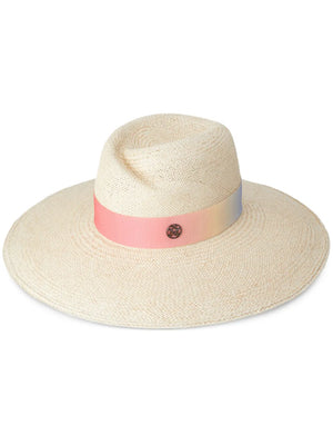 Virginie hat