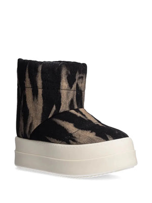 Mega Bumper Lunar boots
