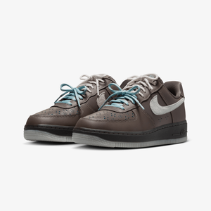 Nike AIR FORCE 1 '07 LV8 { RIDGEROCK/VAST GREY-OCEAN CUBE-SAIL