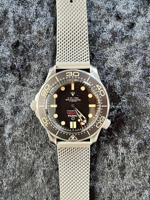 Omega Seamaster Diver 300 MED. 007 TITANIO