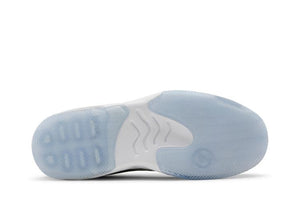 Air Jordan Max Aura 2 White Gym Red