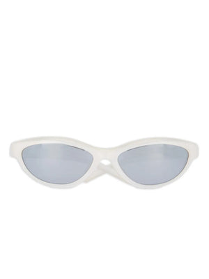 The Curvo cat-eye sunglasses