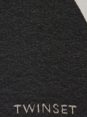 geometric-pattern fringed scarf