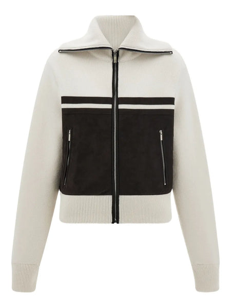 zip-fastening high-collar jacket
