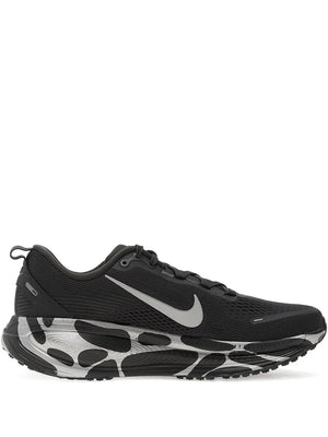Vomero 18 swoosh sneakers