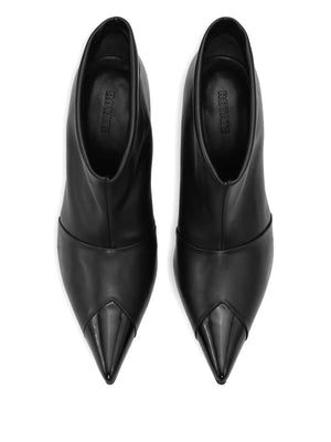 pointed-toe leather boots