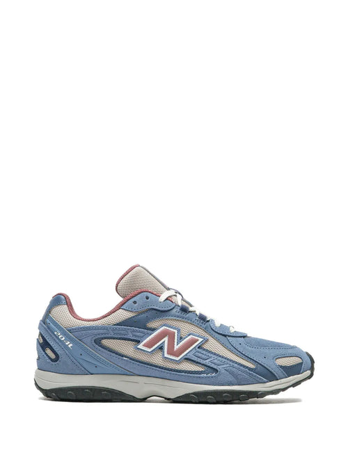  204L sneakers