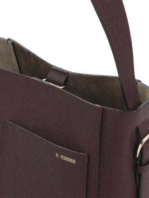 Pocket shoulder bag