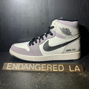 Air Jordan 1 GORE-TEX Light Berry