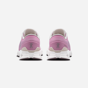 ON Running Cloud X 4 Petal Sand WMNS