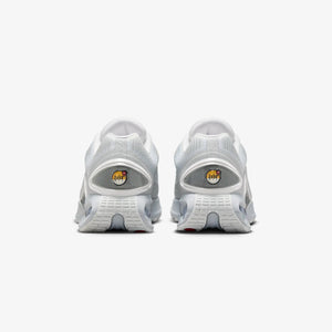 Nike AIR MAX DN { WHITE/METALLIC SILVER-PURE PLATINUM