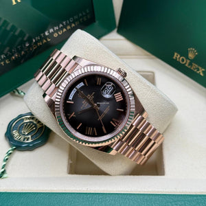 Rolex | Day-Date | 228235 | Yellow gold | 40 mm | Rose gold | Grey | Automatic