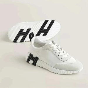 Bouncing sneaker