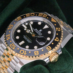 Rolex | GMT-Master II | 126713grnr | Yellow gold | 40 mm | Gold/Steel | Black | Automatic