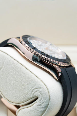 Rolex | Yacht-Master | 126655 | Rose gold | 40 mm | Rubber | Silver | Automatic