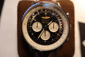 Breitling Navitimer 01 46 DC-3 Chronograph automatique Edition limitée 1/500. set complet neuf jamais portée