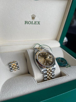 Rolex | Datejust | 126233 | Yellow gold | 36 mm | Gold/Steel | Champagne | Automatic