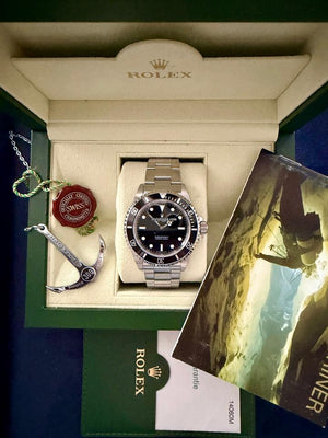 Rolex | Submariner | 14060M | Steel | 40 mm | Steel | Black | Automatic