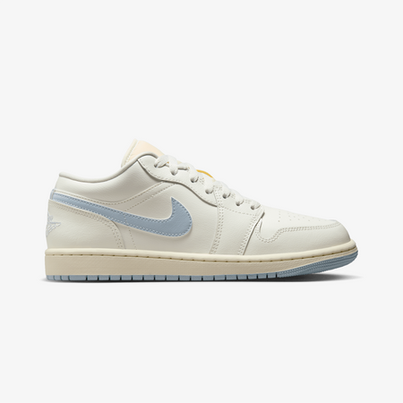 JORDAN AIR JORDAN 1 LOW { SAIL/GHOST-COCONUT MILK