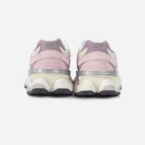 New Balance 9060 Rose Sugar Angora