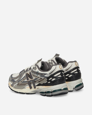 New Balance 1906A Sneakers Silver Metallic / Castlerock / Gold Metallic