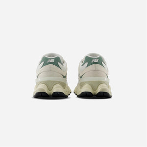 New Balance 9060 Beige