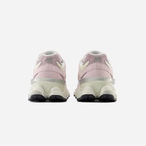 New Balance 9060 Rose Sugar WMNS