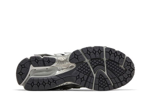 New Balance 1906A Concrete Silver Metallic