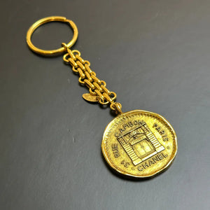 JW254 - CHANEL Gold Key Ring