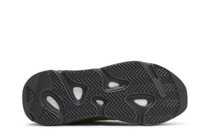 Yeezy Boost 700 Mnvn Resin