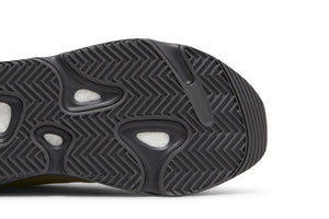 Yeezy Boost 700 Mnvn Resin
