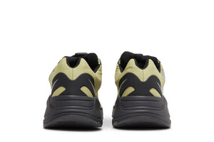 Yeezy Boost 700 Mnvn Resin