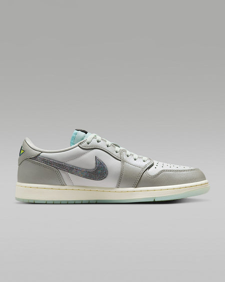 Air Jordan 1 Retro Low LNY