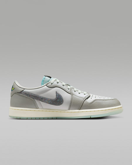 Air Jordan 1 Retro Low LNY