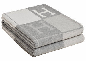 Hermes Avalon III Throw Blanket Ecru/Gris Clair